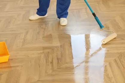 Jak samodzielnie wykonać olejowanie podłogi? Poradnik